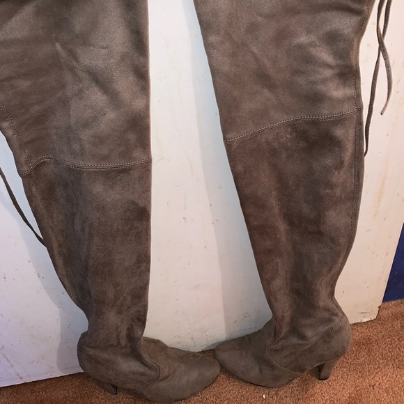 Steve Madden Gorgeous Boots - Picture 3 of 4